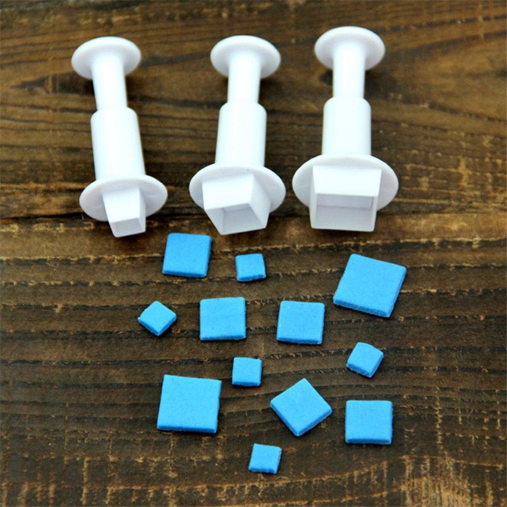 Fondant Cake Cookie Cutter Embossed Ejector Stamp Plunger Mold Kitchen Baking Cake Decorating Tools  Heart Shaped Cookie Mold Hand Press Cookie Dessert Cutter Pastry Decoration Tool Mooncake Maker