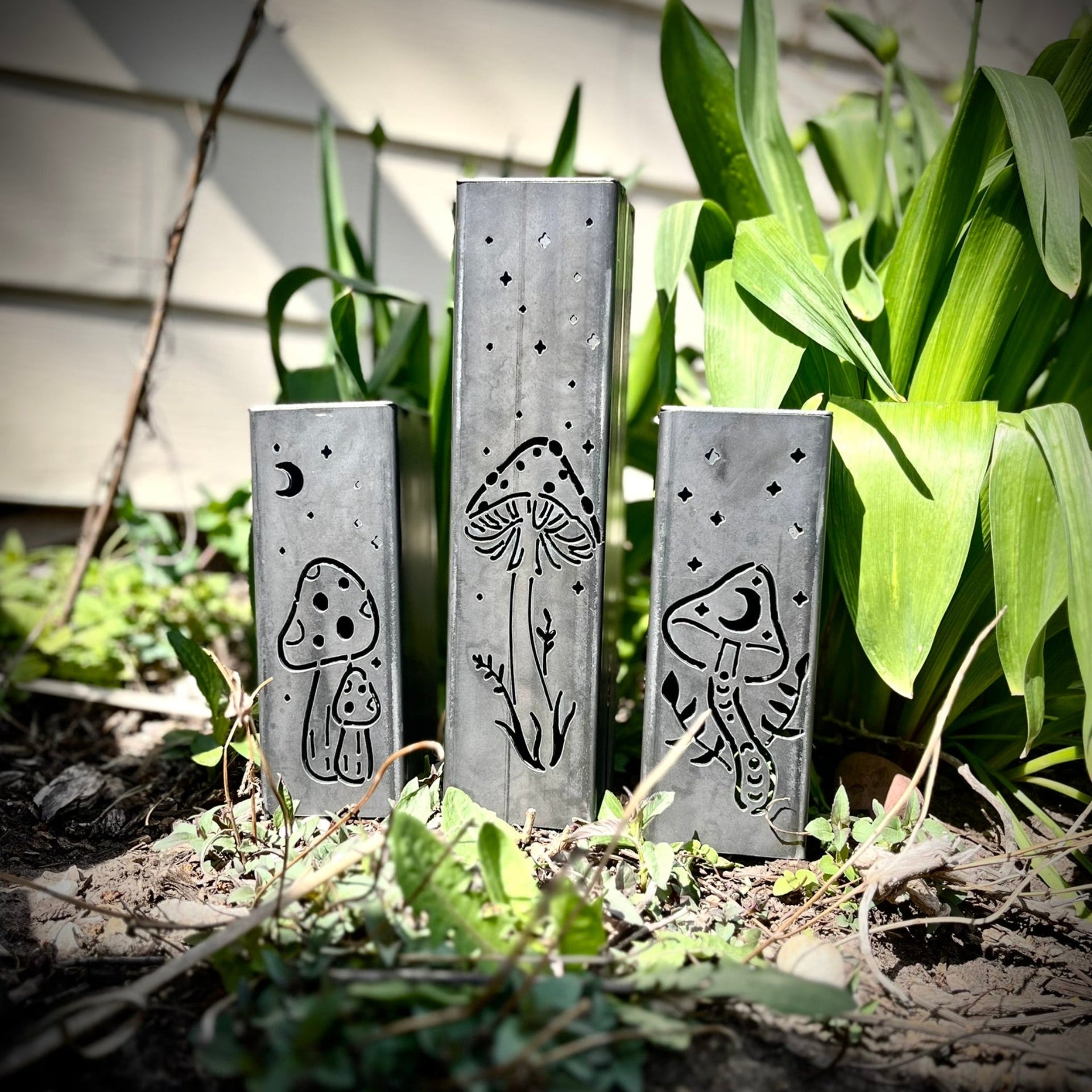 Fungi Solar Tube Lights - Steel Mushroom Lights