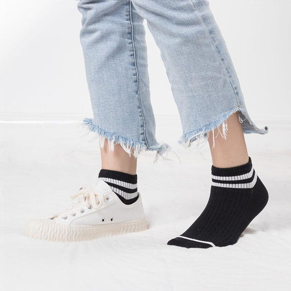 Funny Cute Cotton Crew Socks Women Fashion Colorful  Retro Long Socks New Year Christmas Gifts For Men And Women