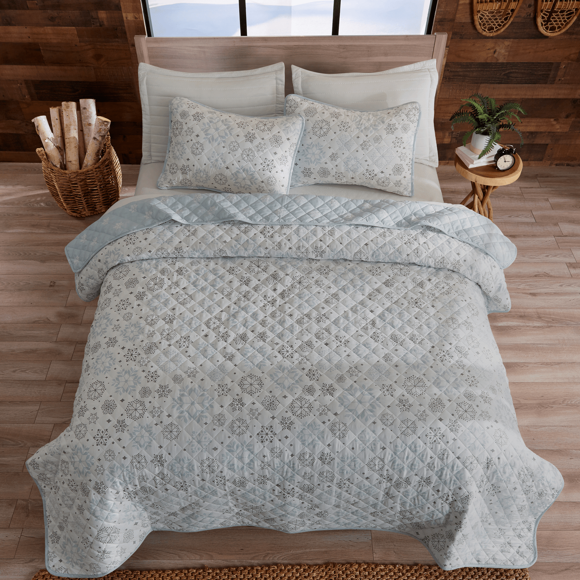 3 Piece Snowflake Quilt - Nova Collection Great Bay Home
