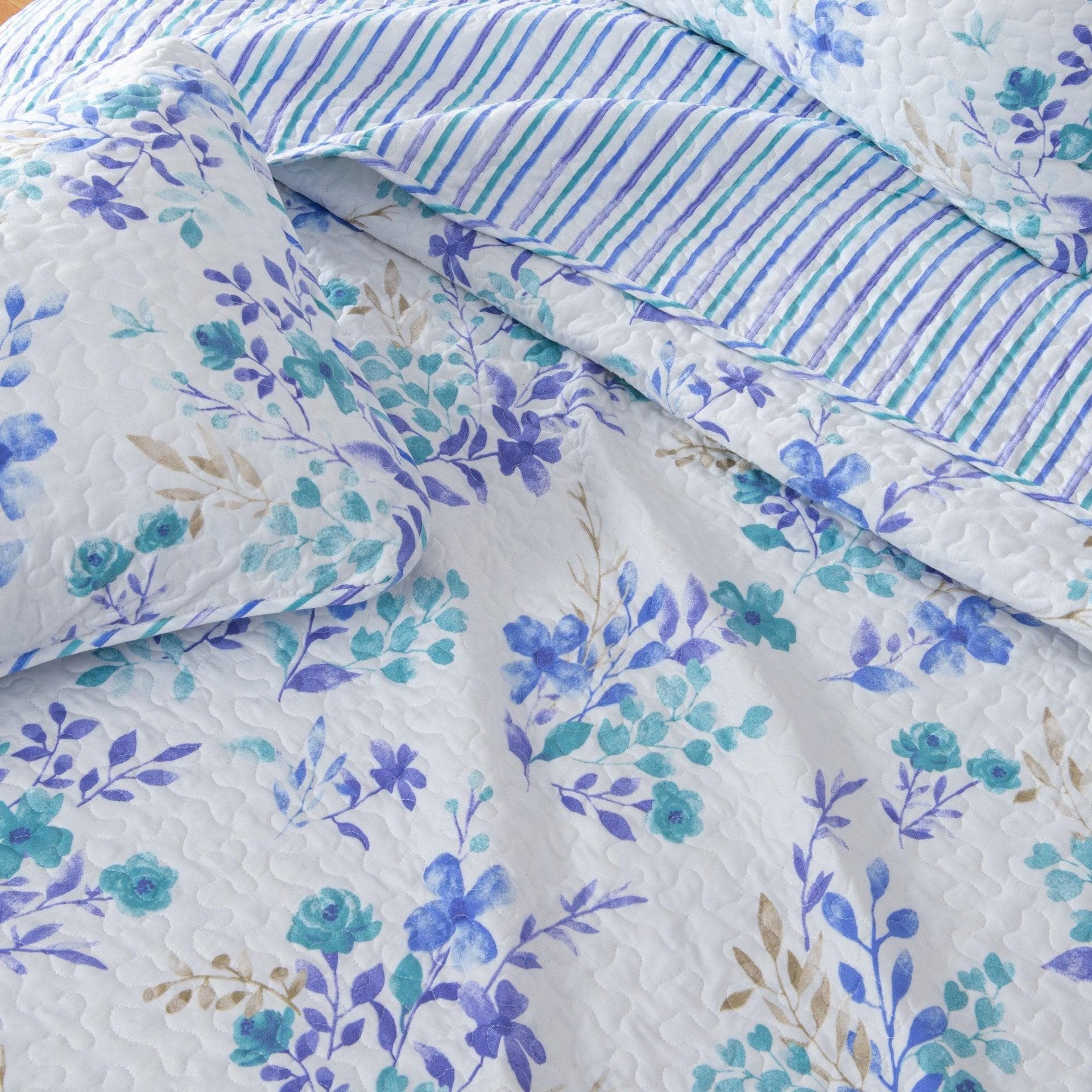 3-Piece Floral Quilt Set - April Morning