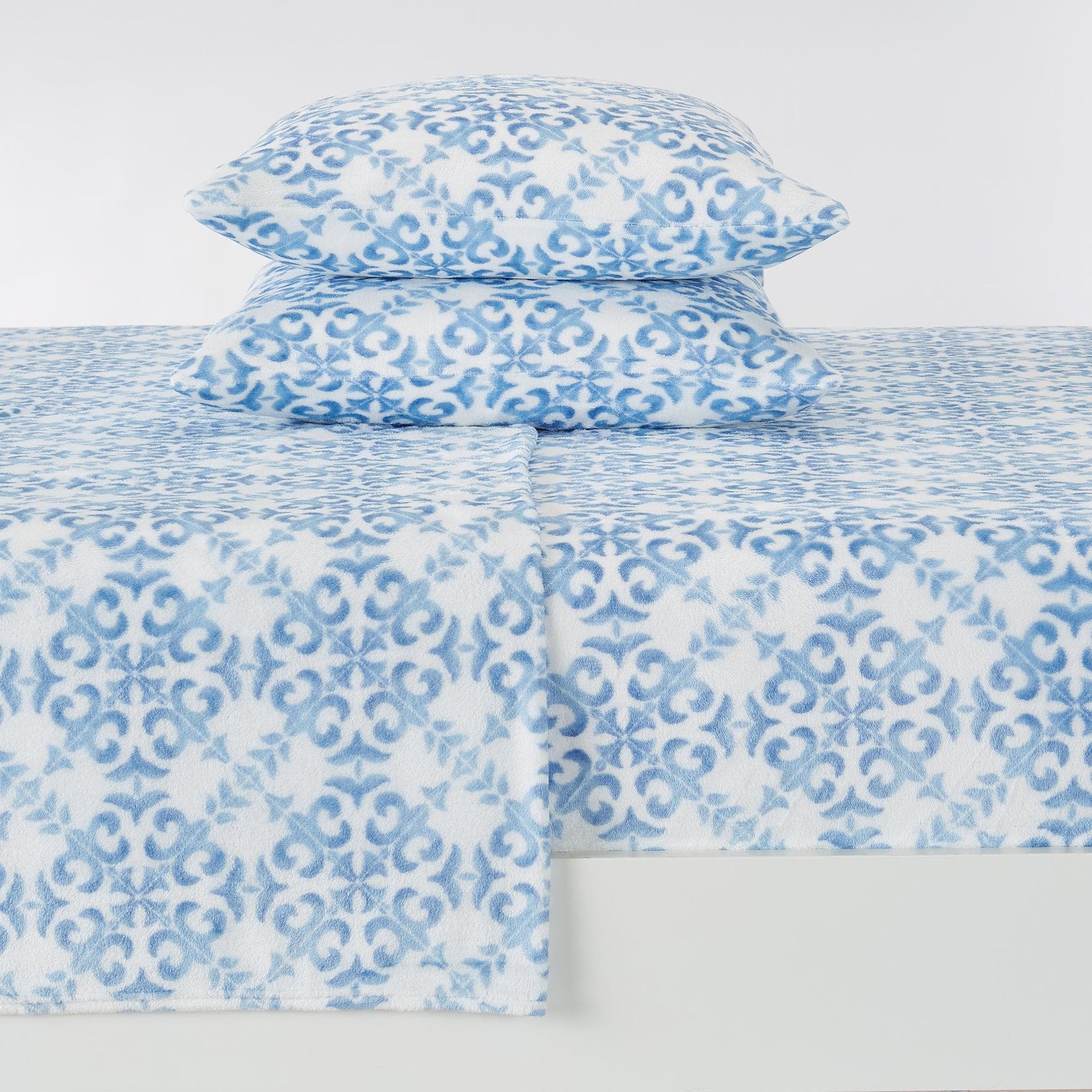 4-Piece Printed Plush Sheet - Velvet Luxe Lattice Collection