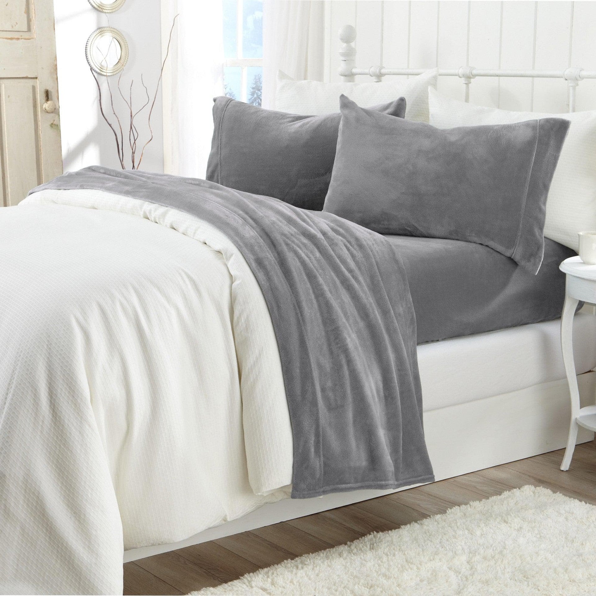 4-Piece Solid Plush Sheet - Velvet Luxe Collection