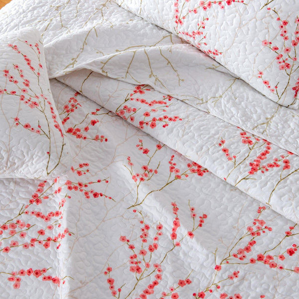 3-Piece Floral Quilt - Sakura Collection