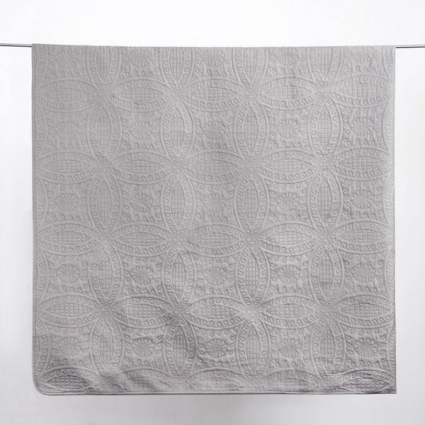 3-Piece Oversized Medallion Quilt Set - Clara Collection