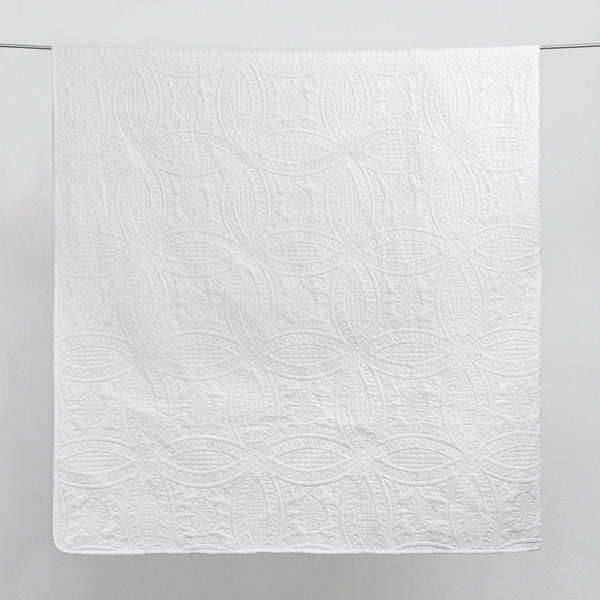 3-Piece Oversized Medallion Quilt Set - Clara Collection