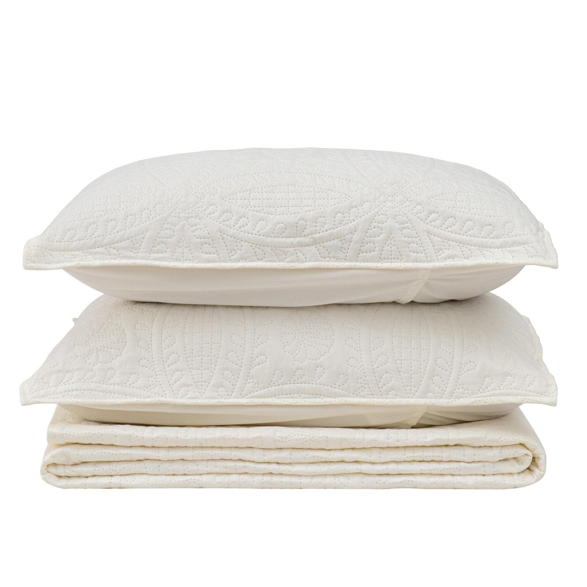 3-Piece Oversized Medallion Quilt Set - Clara Collection