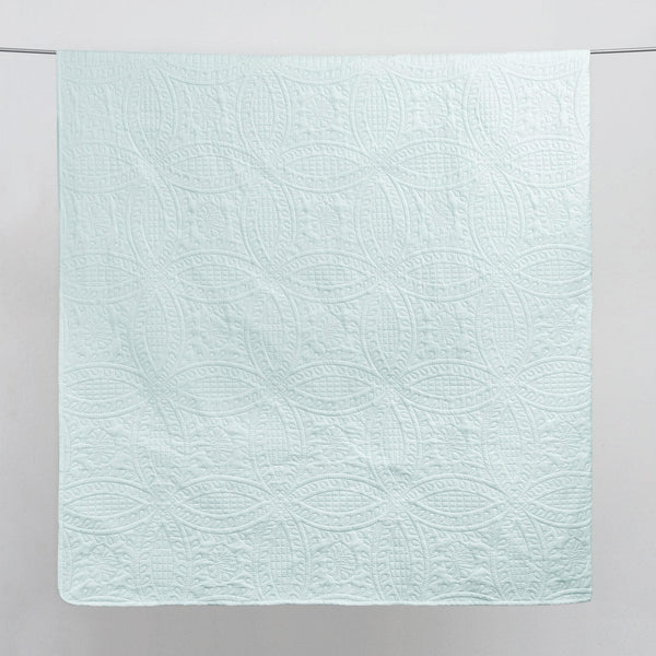 3-Piece Oversized Medallion Quilt Set - Clara Collection