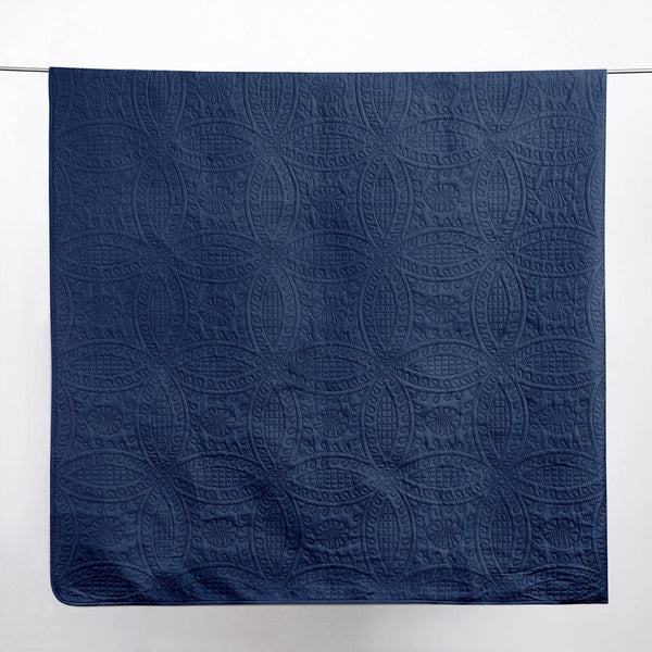 3-Piece Oversized Medallion Quilt Set - Clara Collection