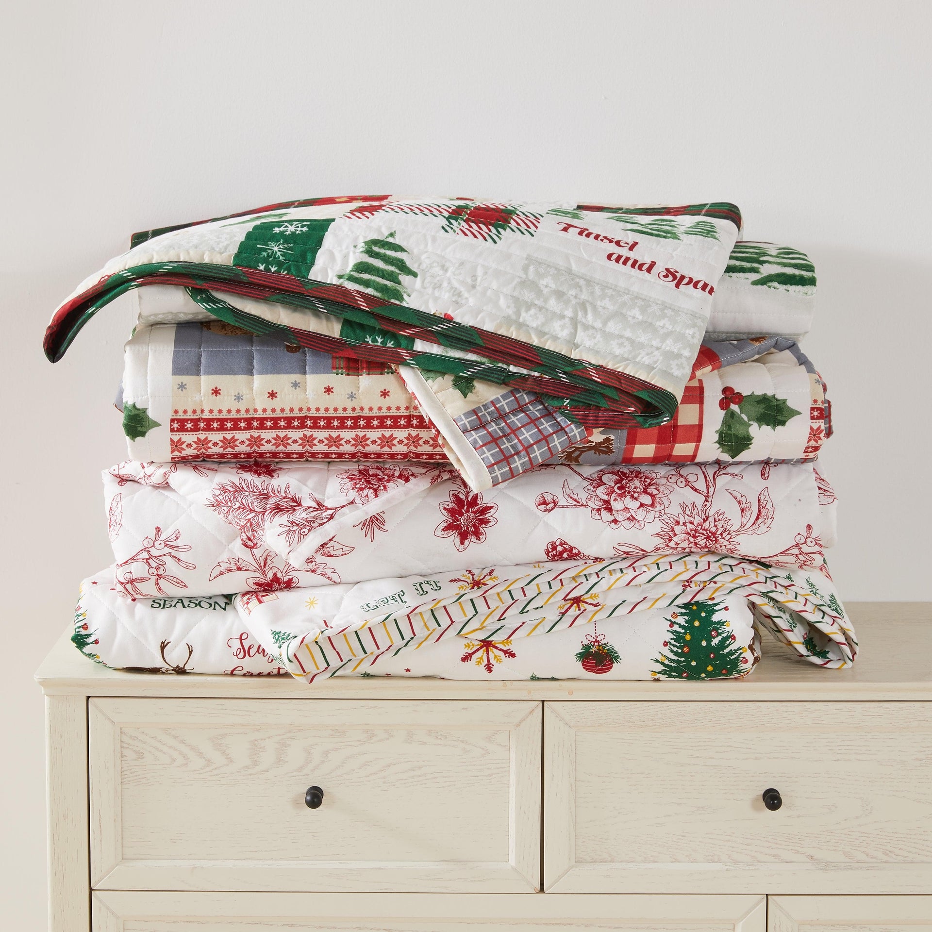 Colorful Holiday Quilt Set - Midnight Magic Collection