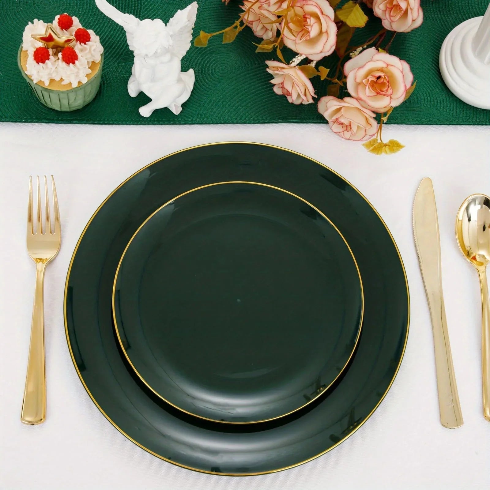 Green Plastic Plate and Cutlery Set for Christmas Parties
