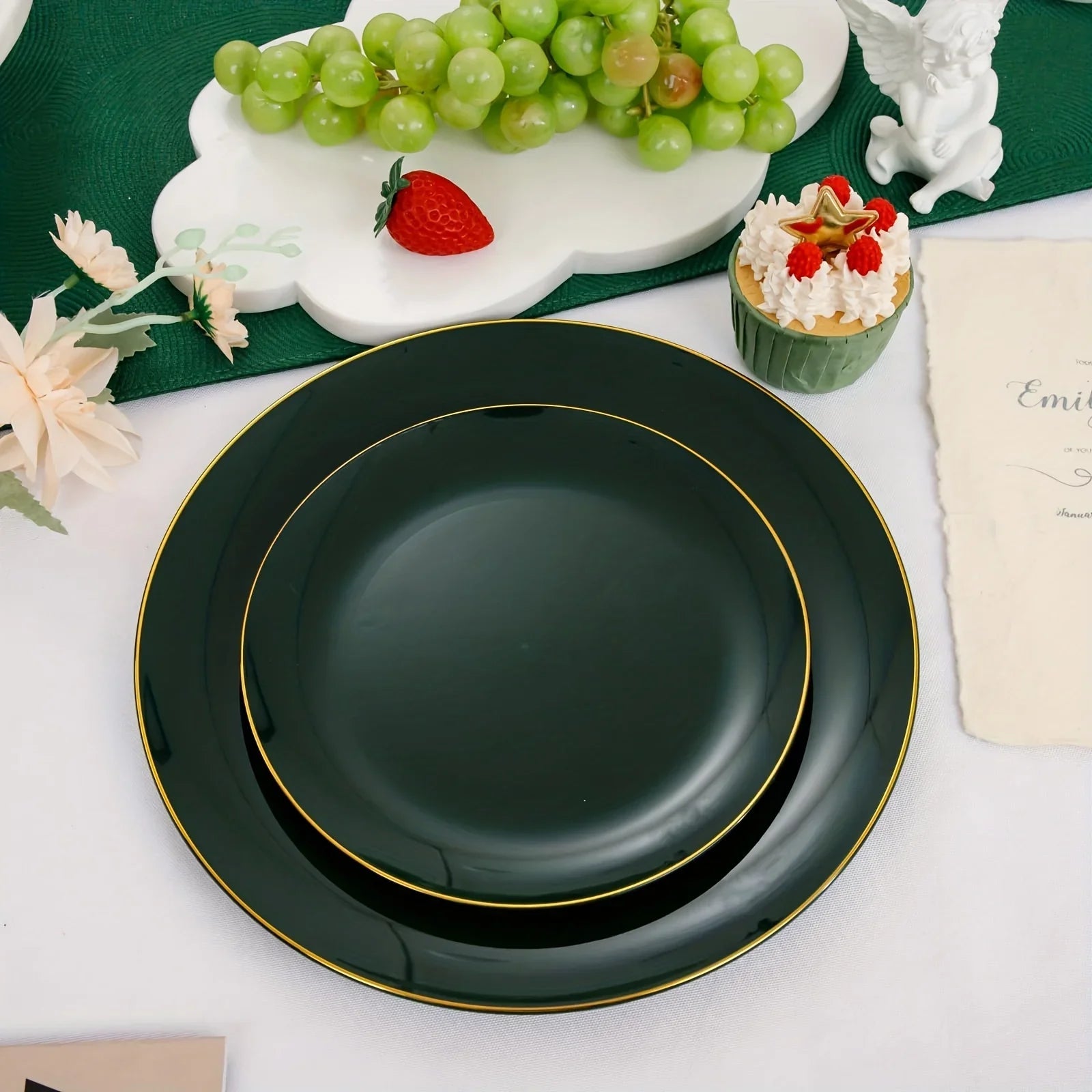 Green Plastic Plate and Cutlery Set for Christmas Parties
