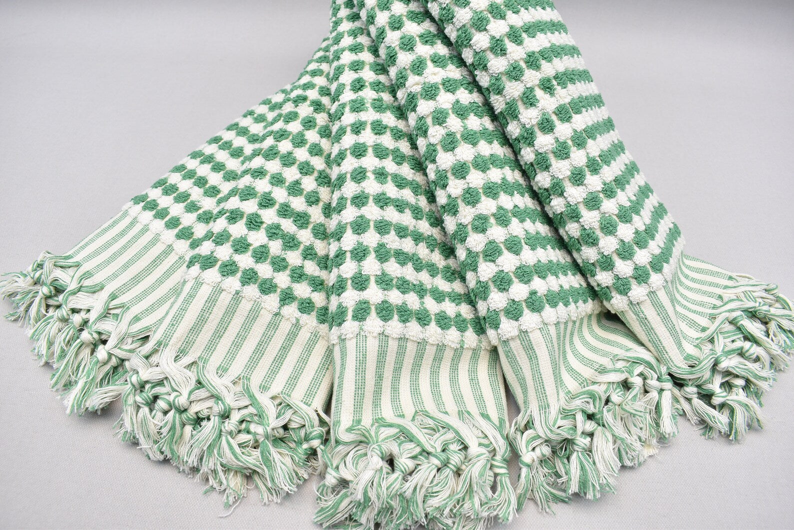 Bubble Green Terry Hand Towel