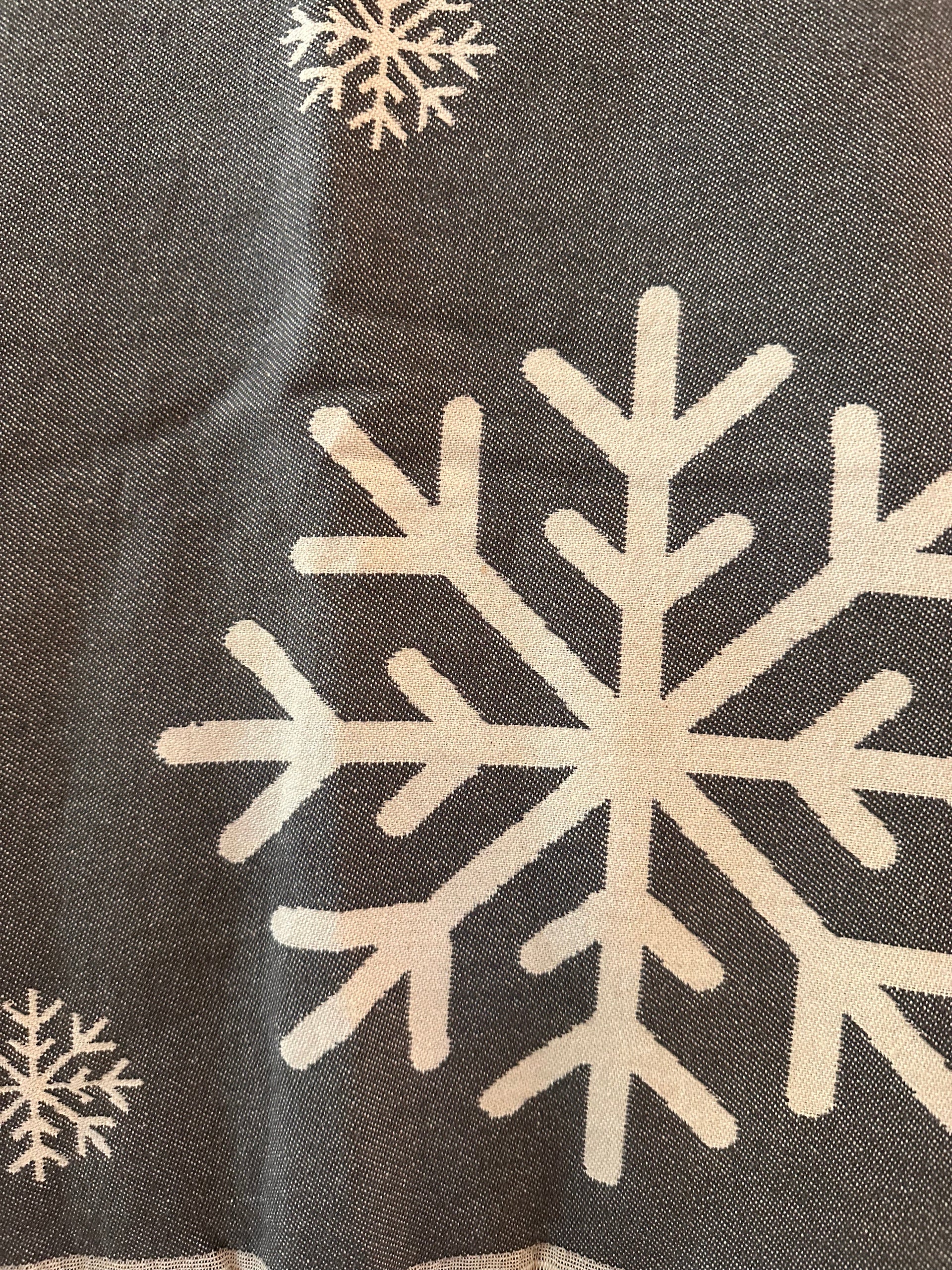 Christmas Reindeer Snowflake Turkish Cotton Throw Blanket 56×72 – Soft Organic Holiday Decor Gift