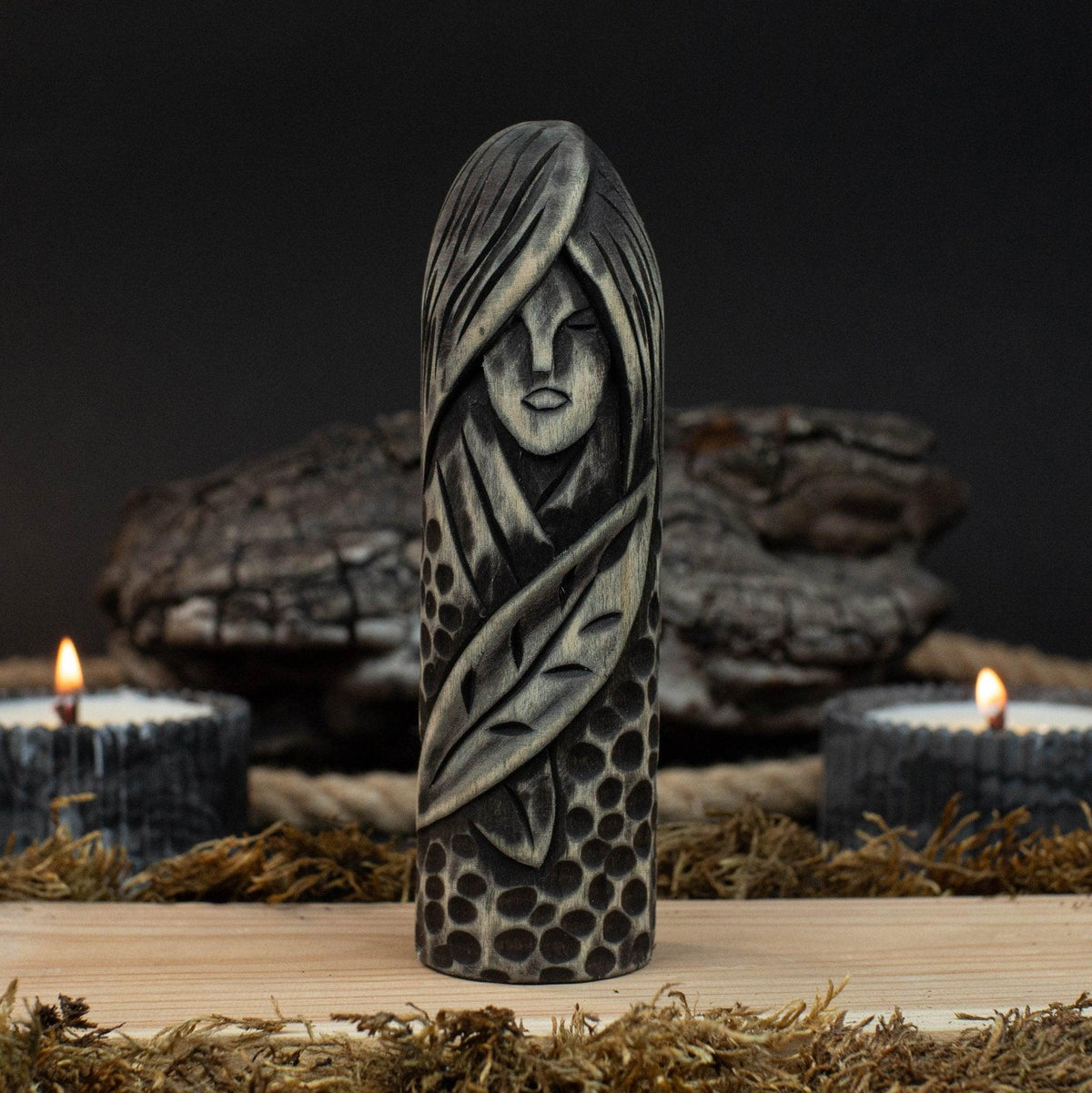 Hand-Carved Eir Figurine – 14 cm (5.7 inches) Wooden Norse Goddess of Healing Statue