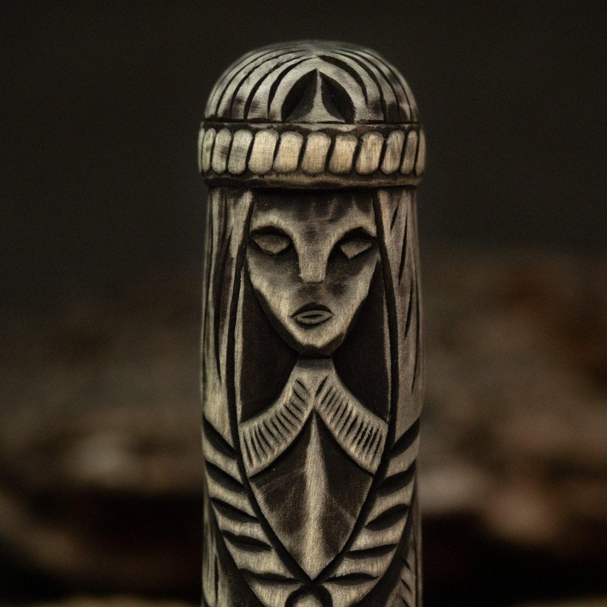 Hand-Carved Freyja Figurine – 14 cm (5.7 inches) Wooden Scandinavian Goddess Statue