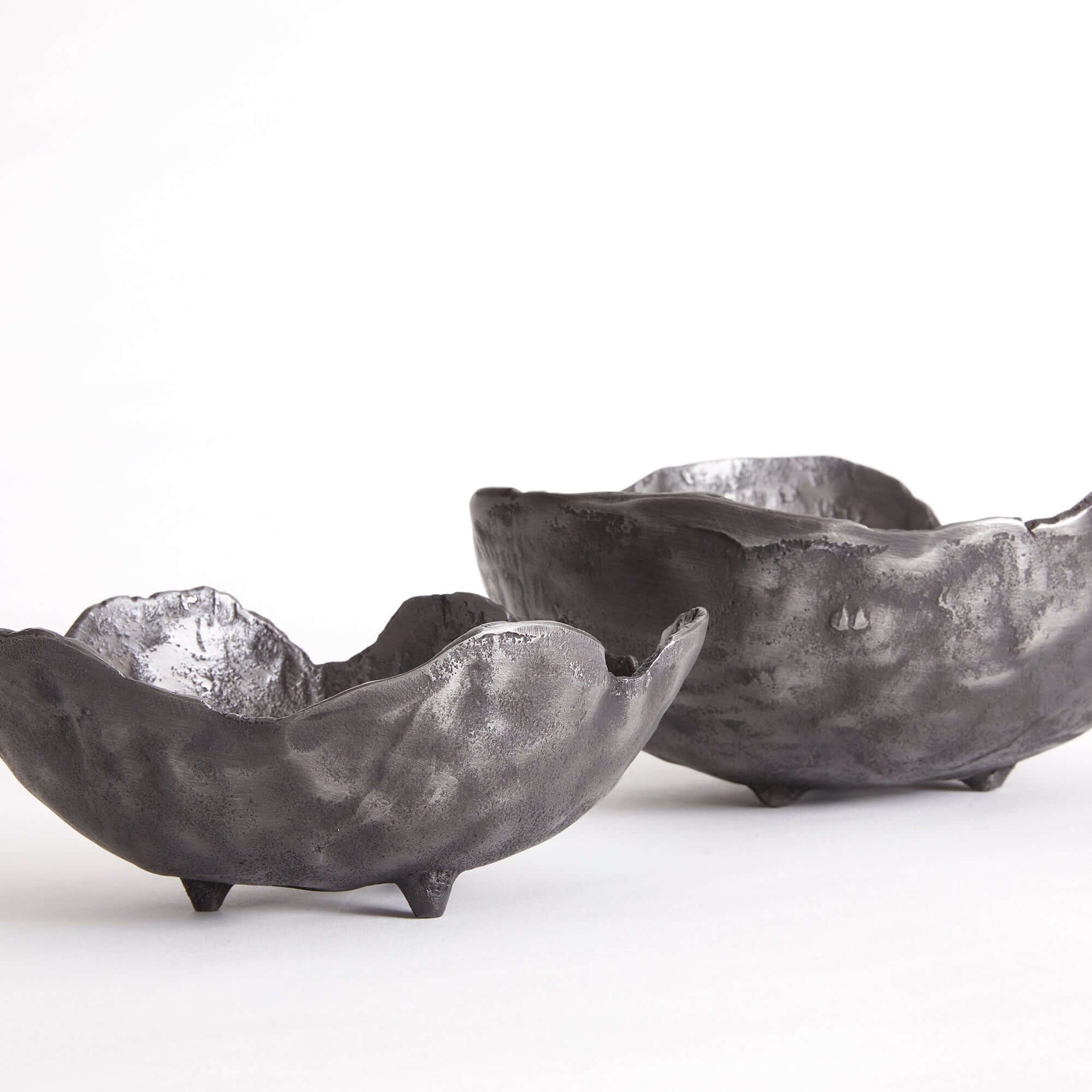 Hand-Sculpted Bronze Decorative Bowls (Set of 2)