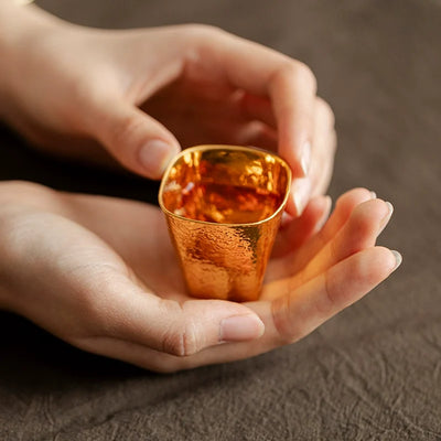 Japanese Luxury Hand-shaped Gilding 「打ち目模様」 Tea Cup