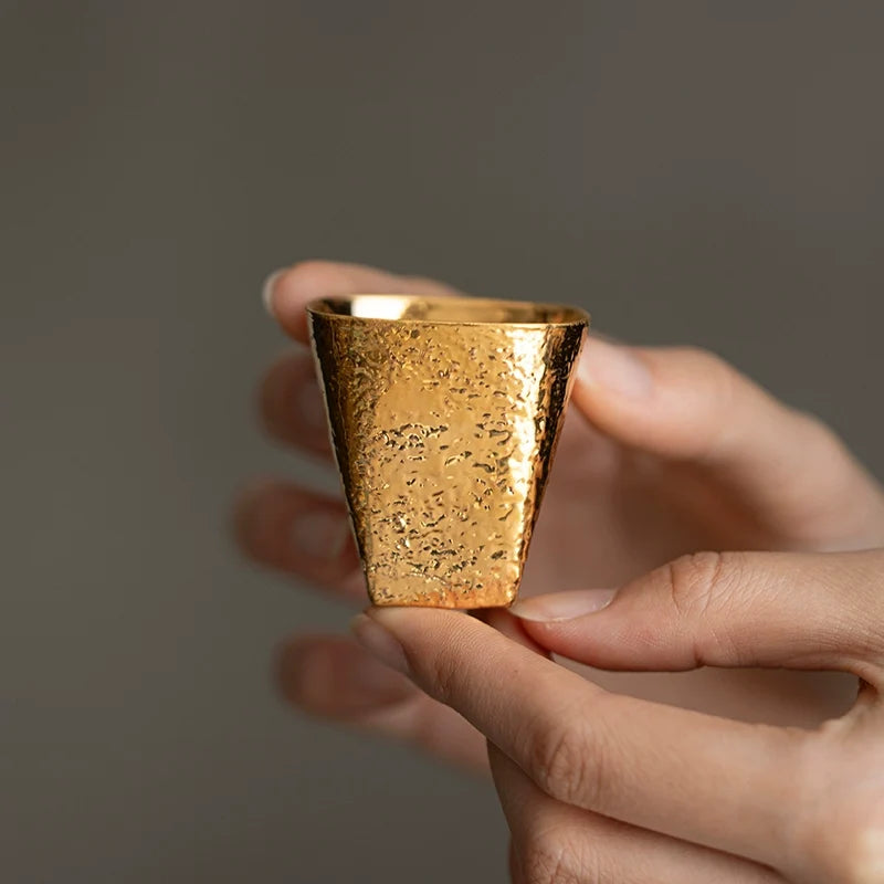 Japanese Luxury Hand-shaped Gilding 「打ち目模様」 Tea Cup