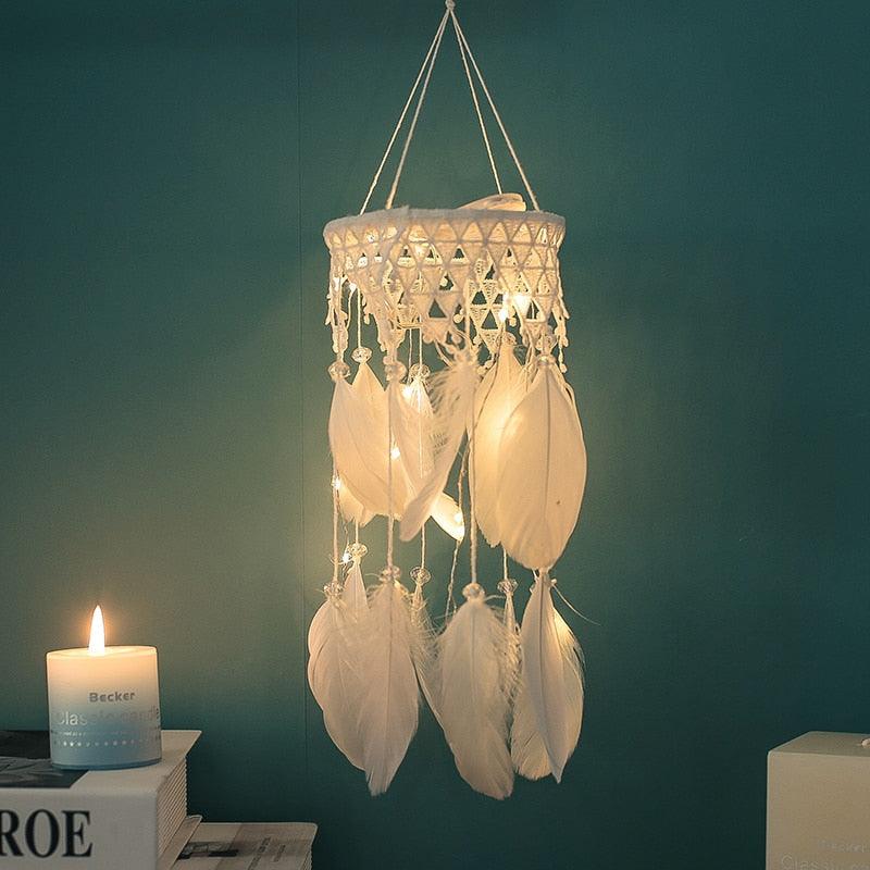 Handmade White Feather Dream Catcher Wind Chimes Hanging Ornaments Ceiling Decor Room Dream Net  Hanging Craft Gift Car Ornament Ribbons Feathers Wrapped Lights For Bedroom Decor Wedding Decorations