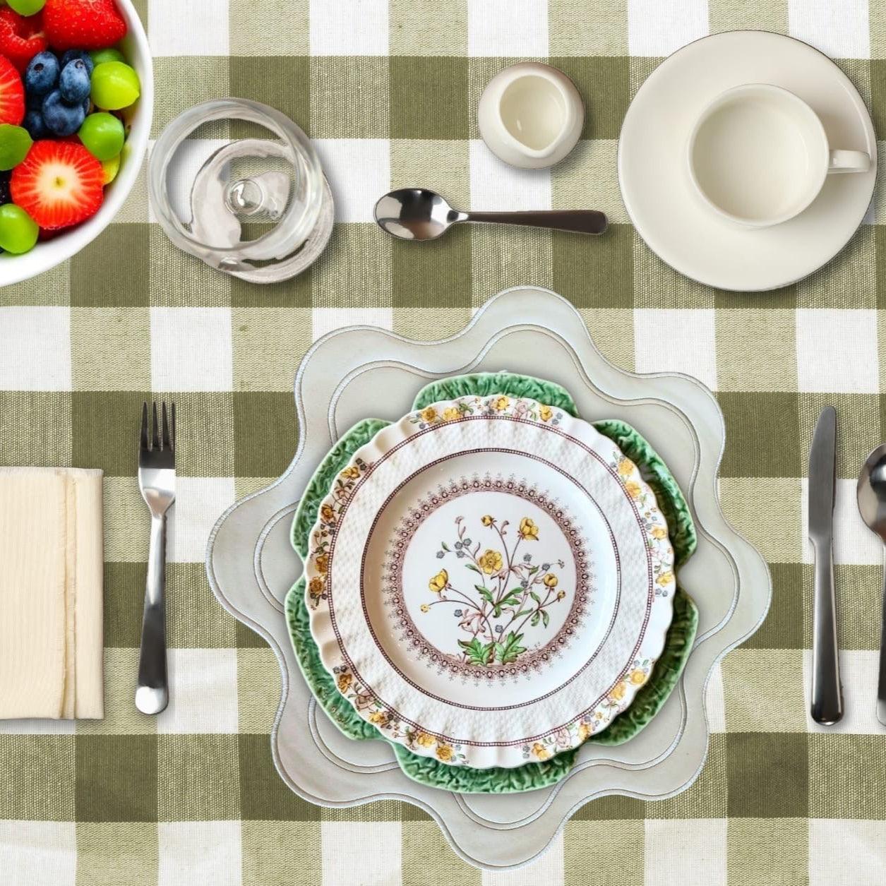 SPRING TABLE DECOR – HAVEN WHITE WAVY EDGE NAVY TRIM FAUX LEATHER PLACEMAT