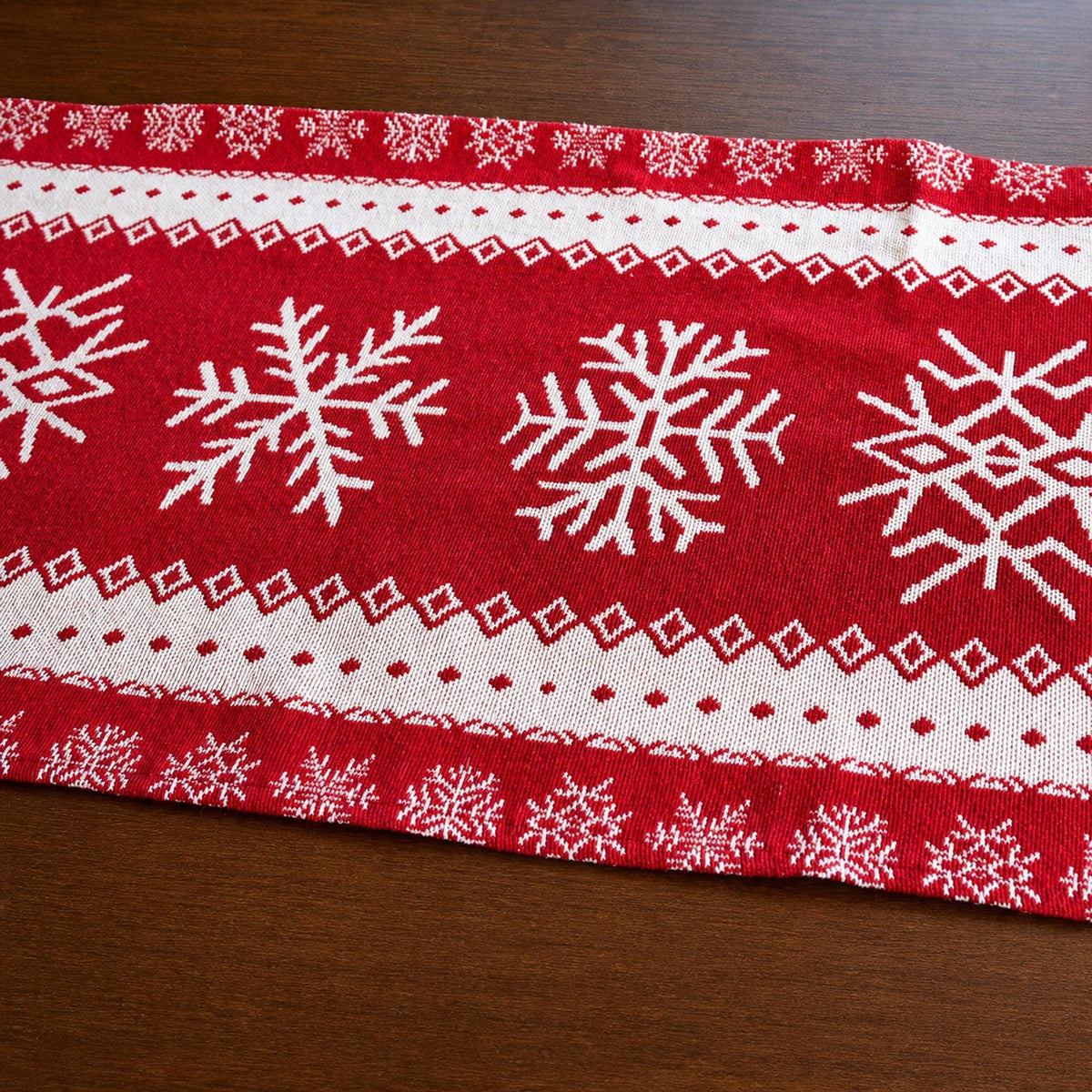 Snowflakes on Red Pattern Christmas Tablecloth Holiday Runner 76.5 Inches