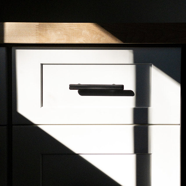 Knurled Matte Black Solid 