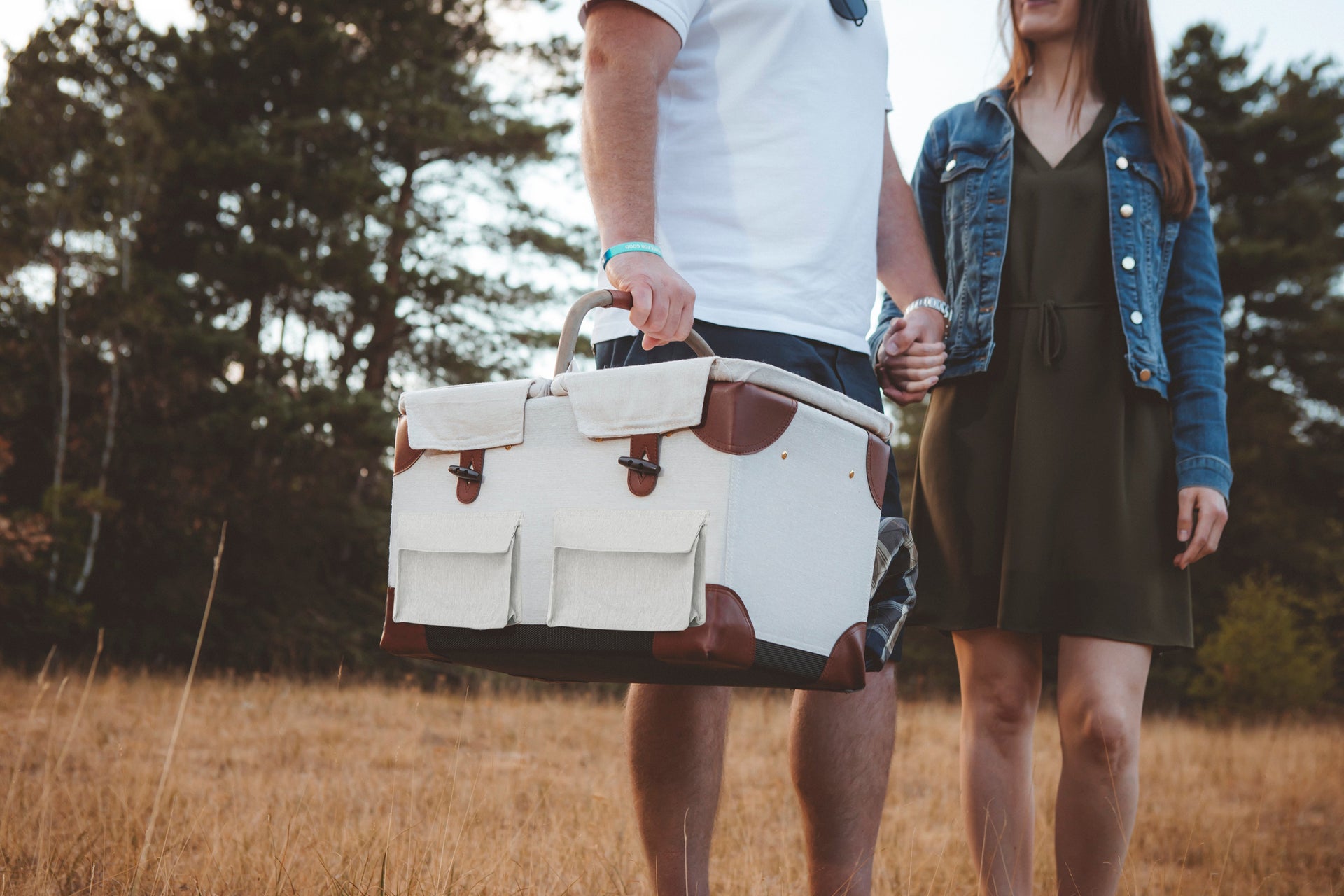 Pioneer Picnic Basket for 2 Picnic Time Family of Brands