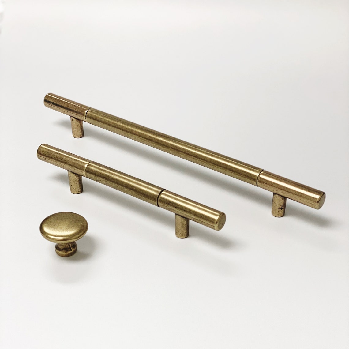 Sydney Aged Brass Cabinet Knob and Drawer Pulls