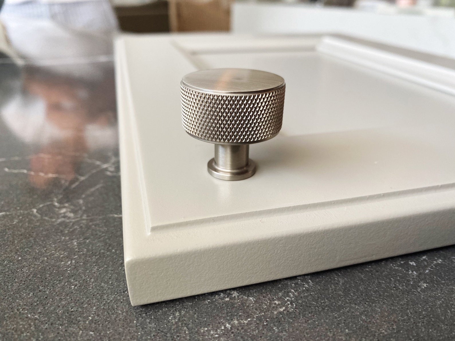Knurled Round Knob 
