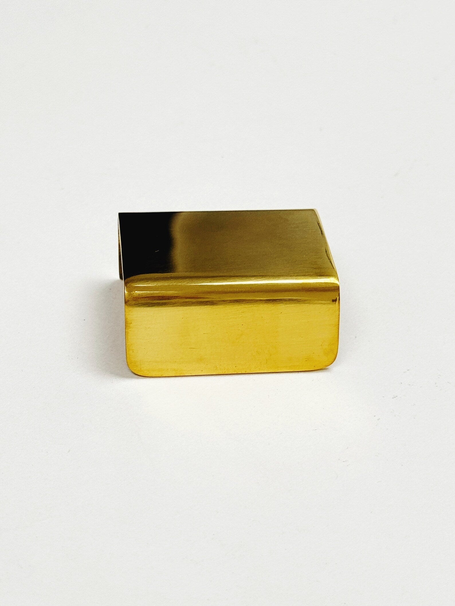 Unlacquered Brass 