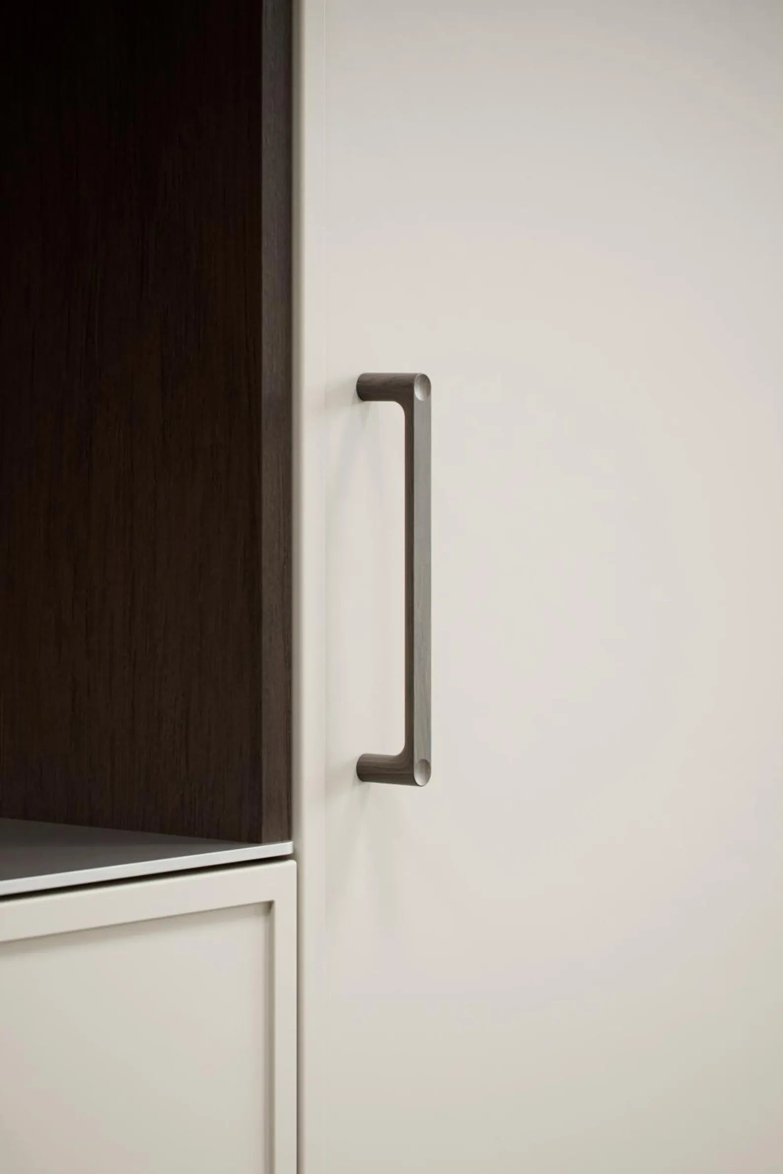 Dark Oak Lacquered Wood 