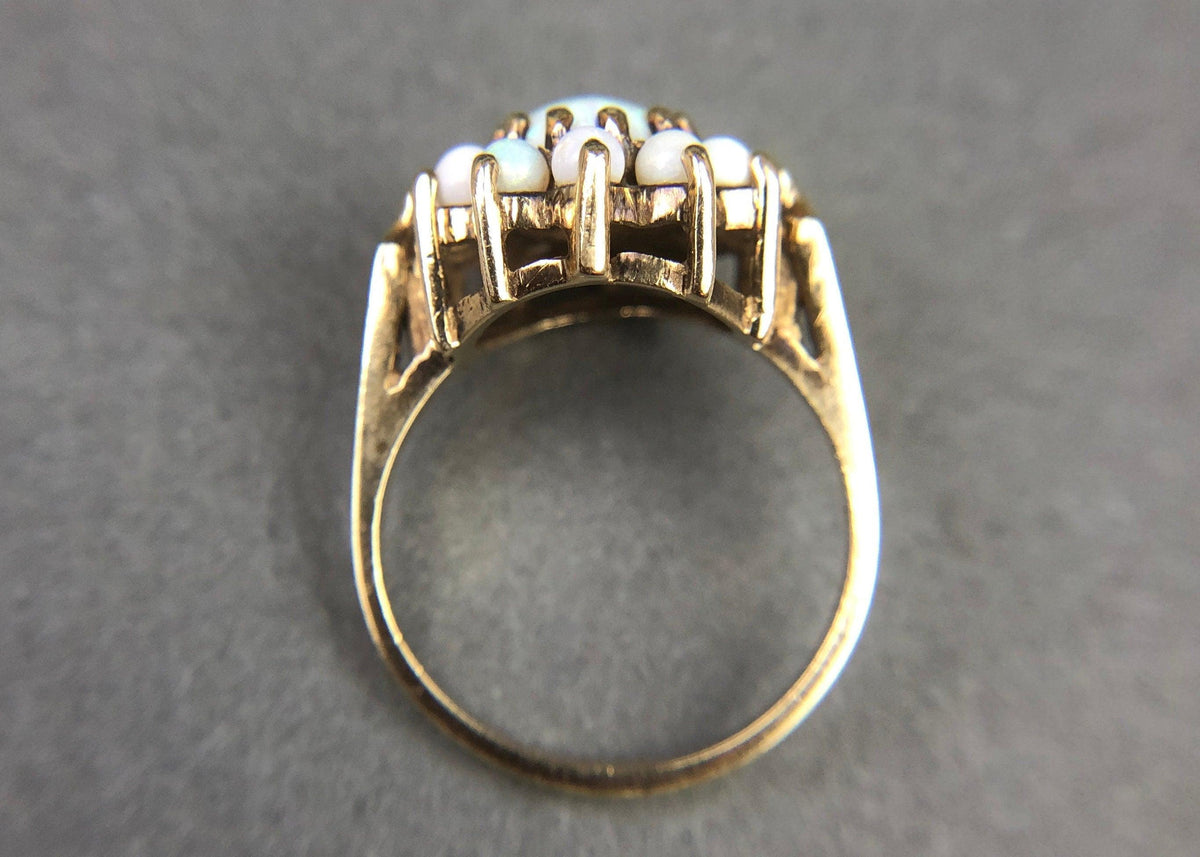 Vintage 10k Gold Cluster Ring with 13 Opal Stones.