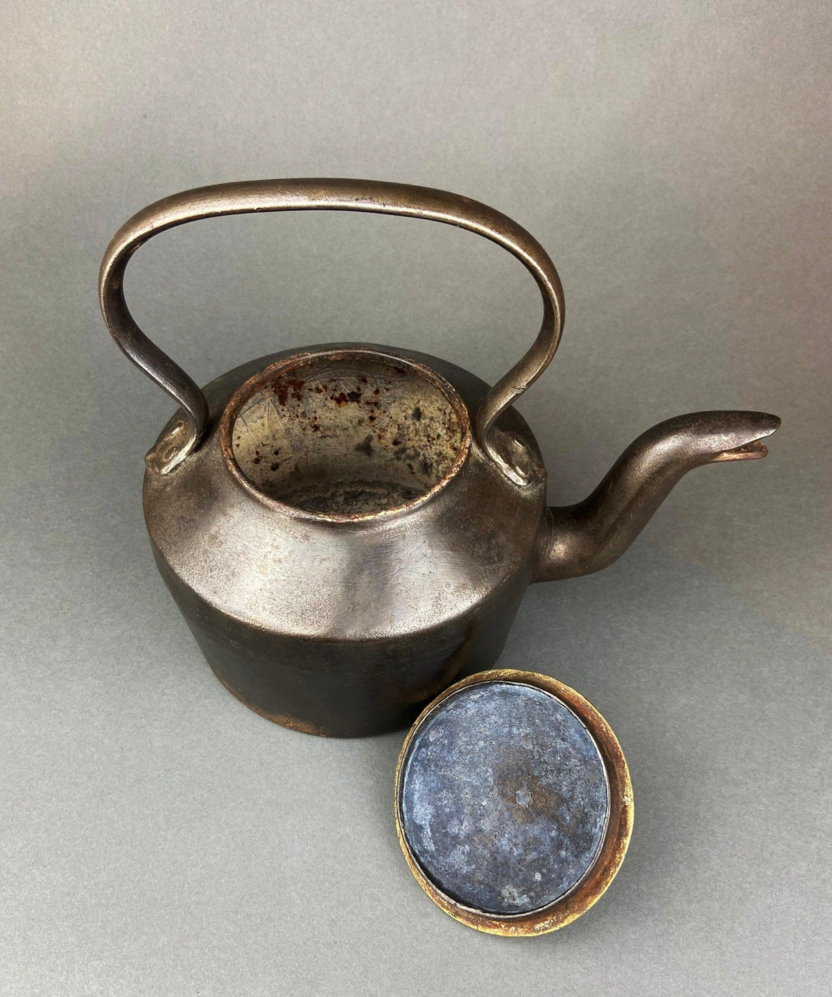 Antique Iron Kettle with Brass Lid - J&J Siddons - Westbromwich
