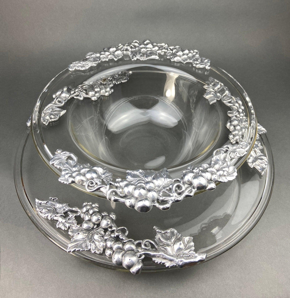 Antique Oval Silver & Glass Serving Platter. Godinger Silver Art. Fluted Glass with Etched Reticulated Silver Tray. Hosting Essential.