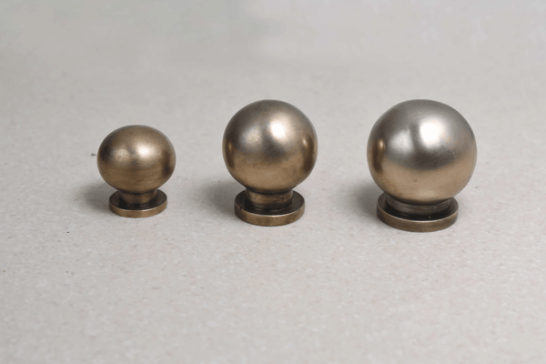 Serene Cabinet Pulls | Antique Brass Unlacquered