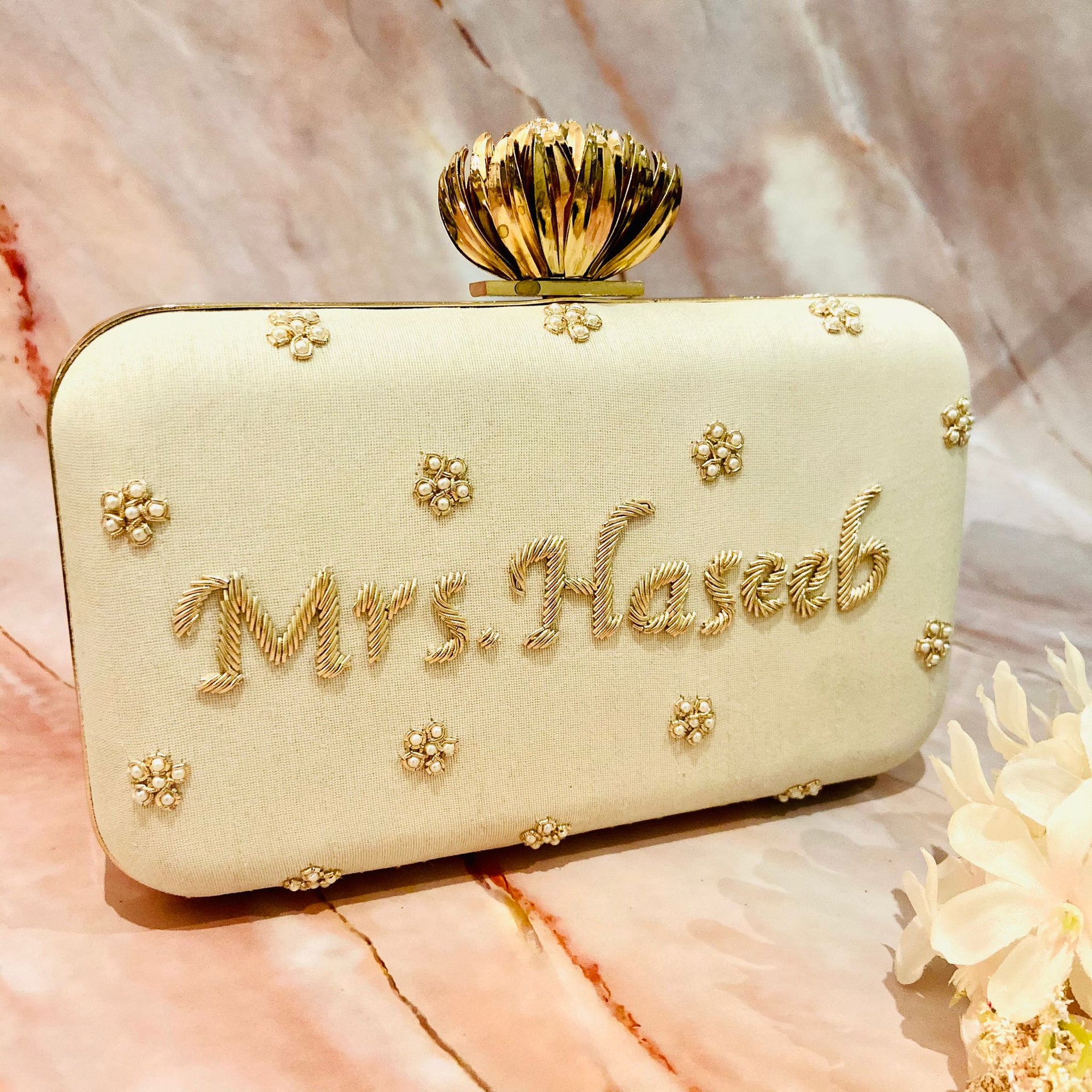 Personalise your clutch