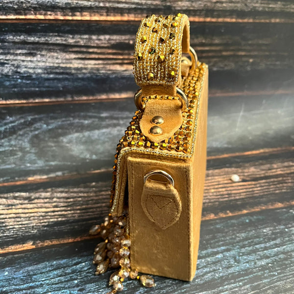 The OUTSPOKEN sling Bag