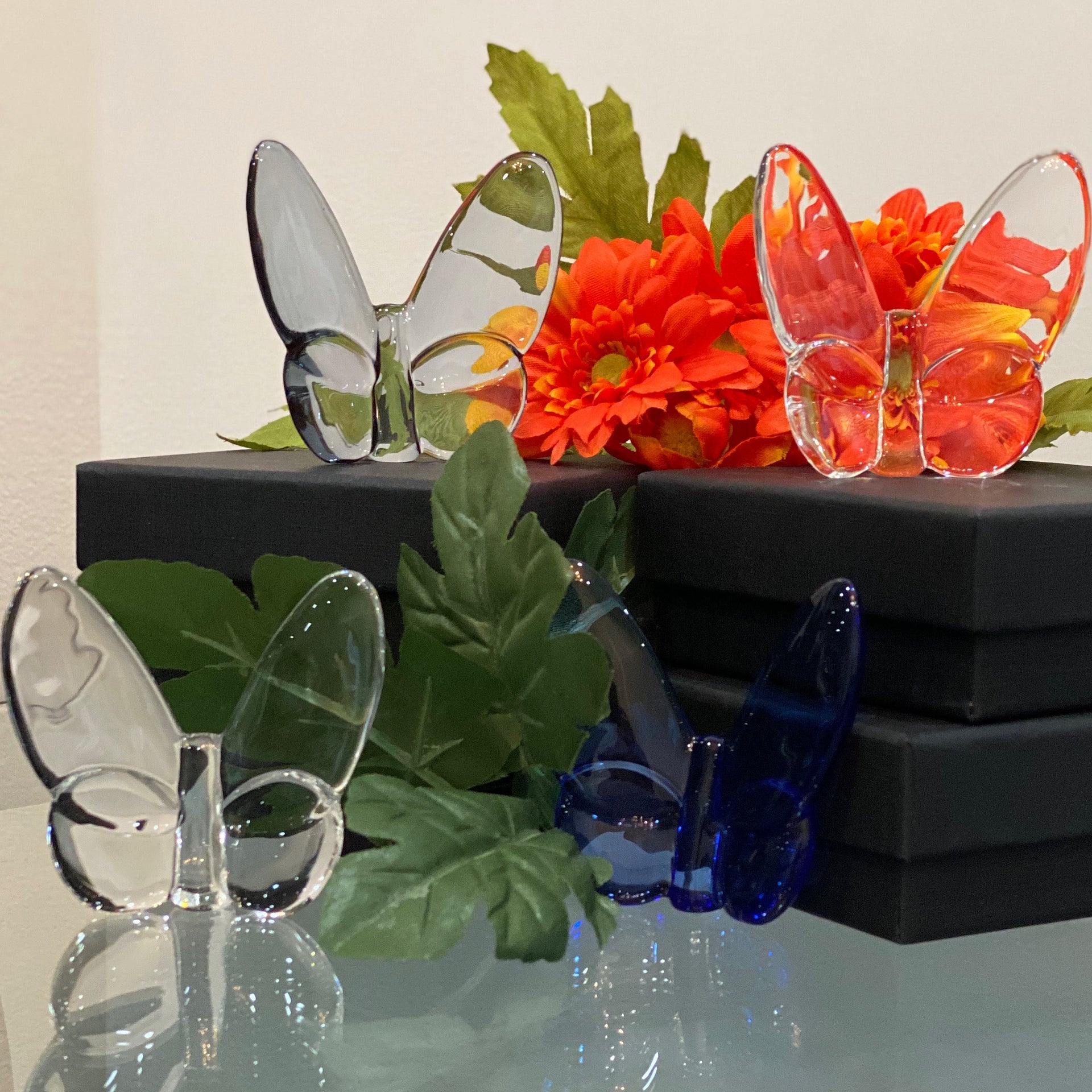 Le Mariposa Crystal Butterfly Figurine in Royal Blue