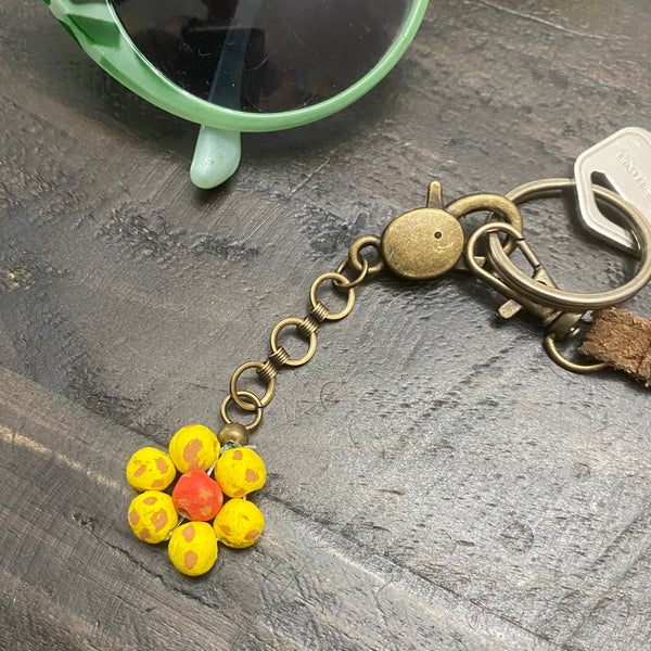 Ceramic Daisy Keychain