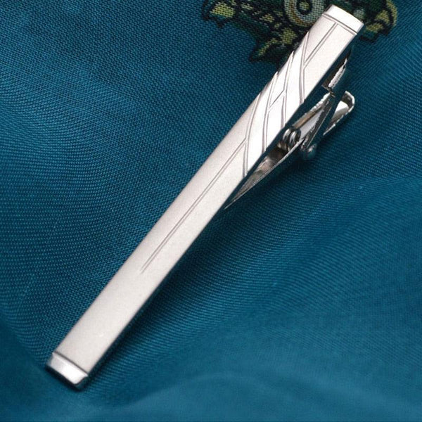 Impeccable Luxury Men's Metal Necktie Bar Formal Dress Shirt Classic Wear Neck Tie Clip With Chain Gold Color Clip Unique Shirt Business Tie Clip Wedding Ceremony Tie Clips Party Fashion Smooth Clasp Pin Father's Day Gifts