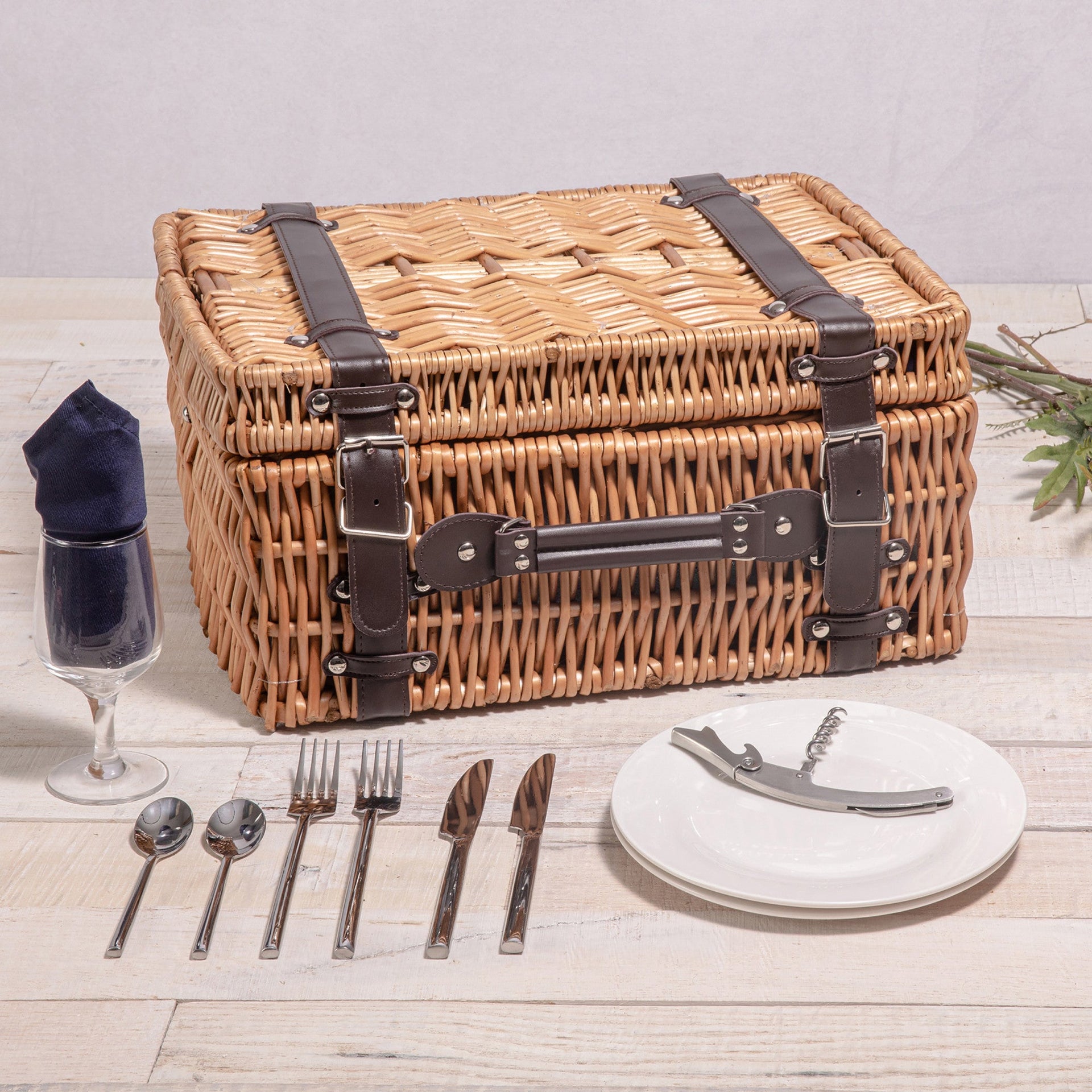 Champion Picnic Basket for 2 Picnic Time Family of Brands