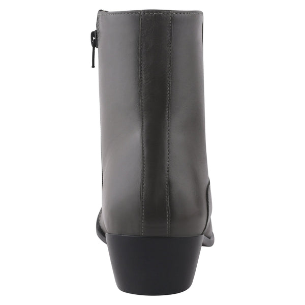 Jazzy Jackman Leather Ankle Length Boots for Men