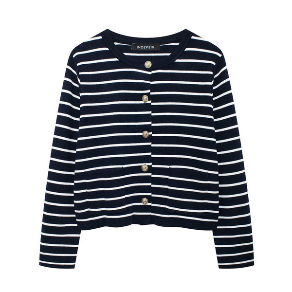 Knitted striped long sleeved suit for outerwear