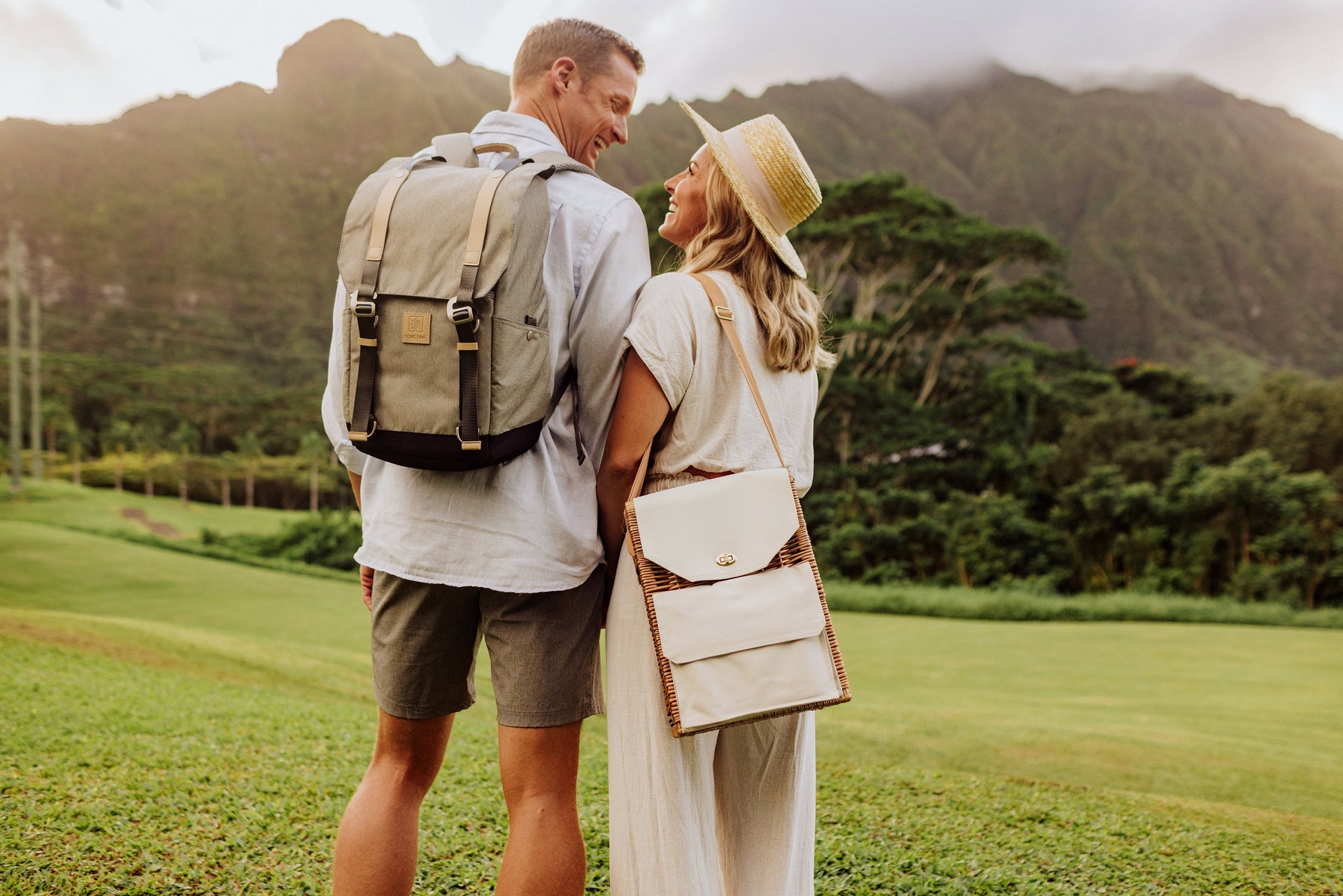 PT-Frontier Picnic Backpack Picnic Time Family of Brands