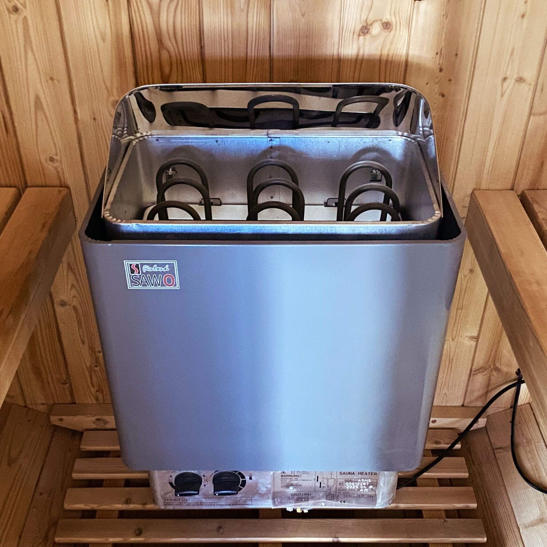 Ignite Large Premium American White Oak Outdoor Wooden Barrel Sauna With 4.5KW Sauna Heater (SAK45968)