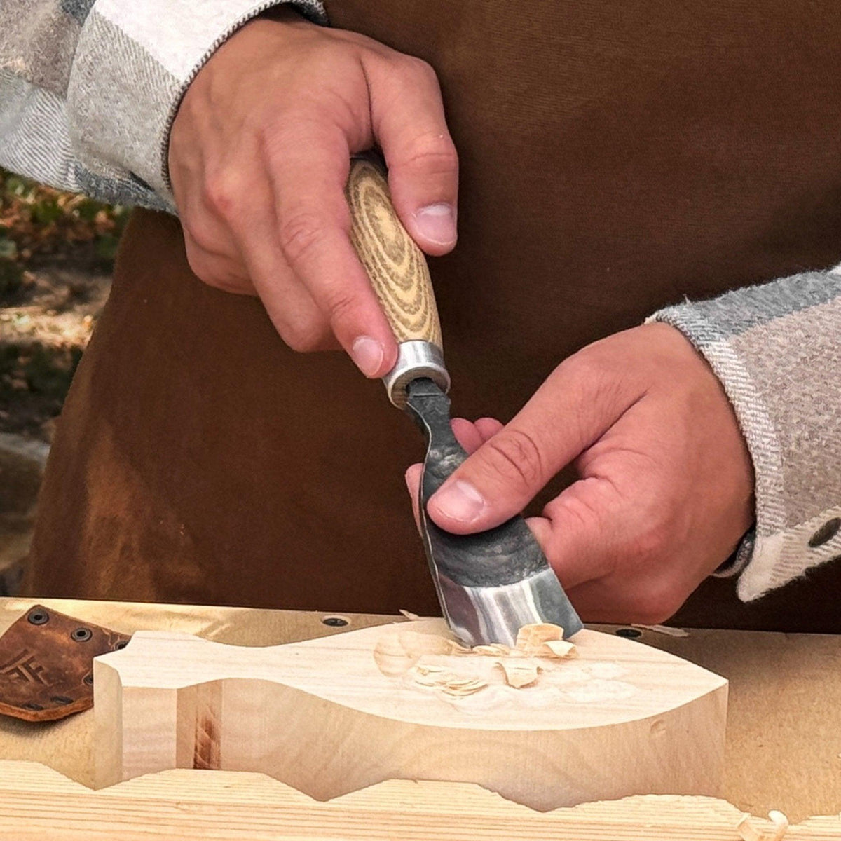Large Straight Gouge (Rounded Chisel), 10 - 45 mm (0.4 - 1.8 inches)
