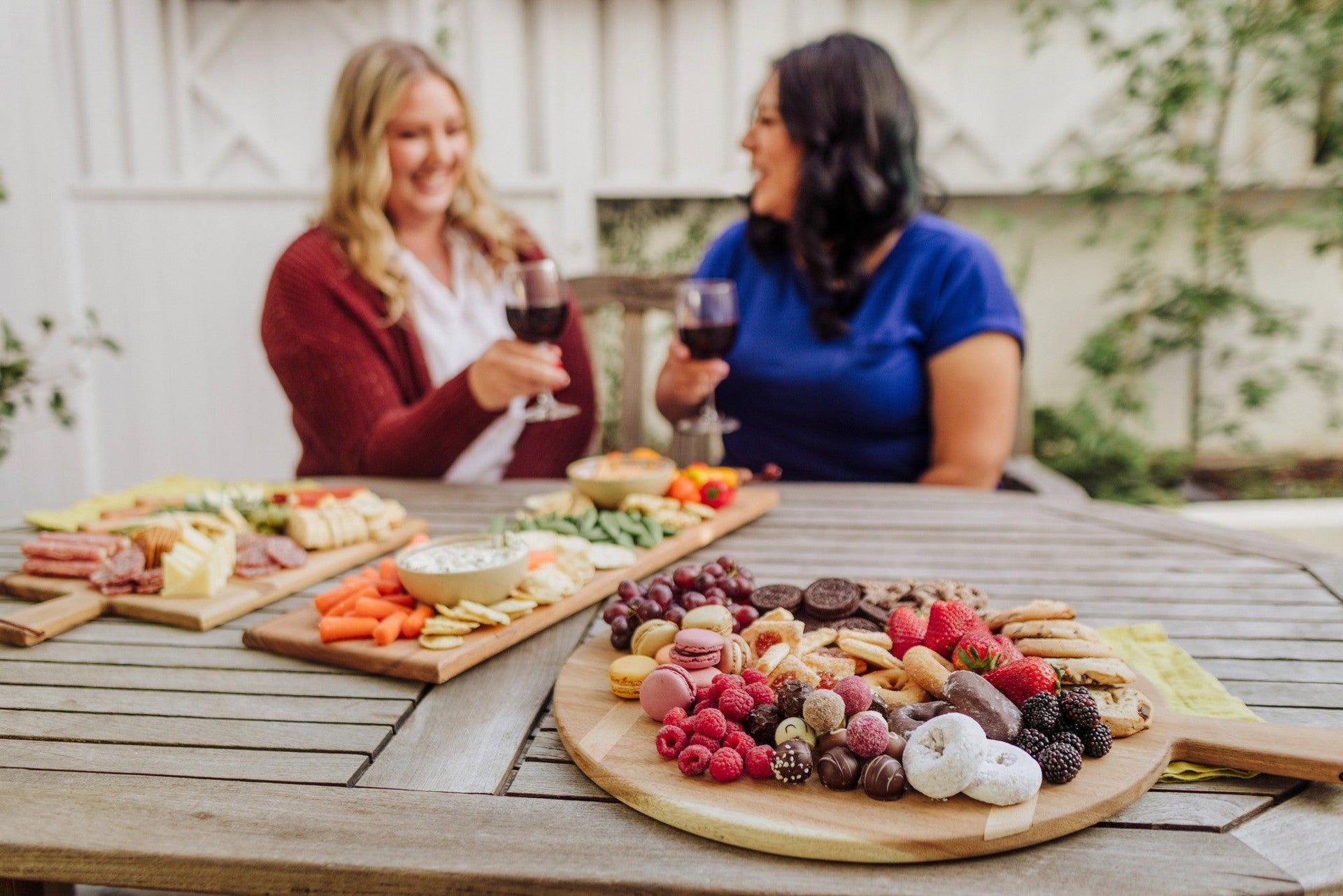 Madera Round Charcuterie Board - 22.5