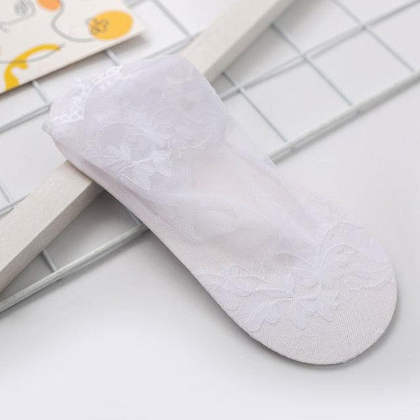 Leaves Patterned Lace Invisible Thin Short Lace Boat Socks Hollow Non-slip Shallow Socks For Women