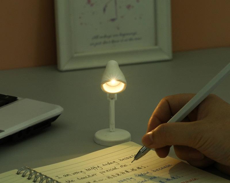 LED Mini Desk Lamp Foldable Magnetic Night Light Bedroom Study Reading Book Lamps With Clip Eye Protection Bedside Lights Decorative Table Lamp Cute Study Lamps for Bedroom Décor